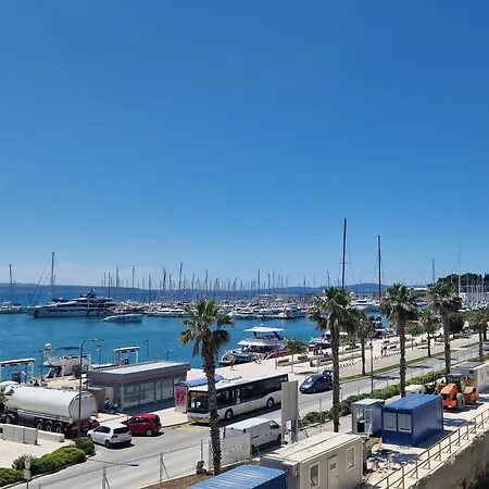 Apartmán Marinaview Center *